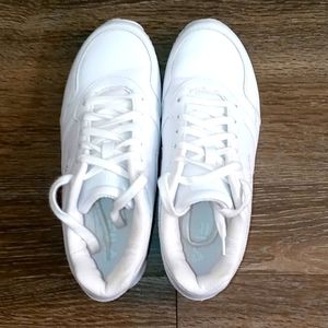 White Fila Sneakers size 8.5